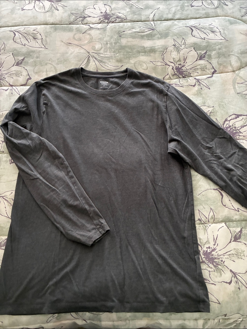 Old Navy Long-Sleeve T-shirt
